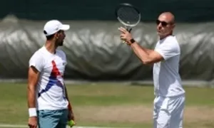 Djokovic thuê HLV đồng hương