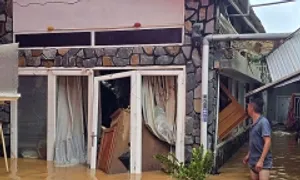 Mối nguy bệnh tật bùng phát sau dòng nước lũ